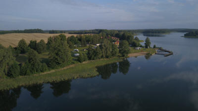 ELIXIR turistkomplex campingsemester i Polen Gizycko rekreationscenter Masuriska sjöar sommarläger för autoturister semester